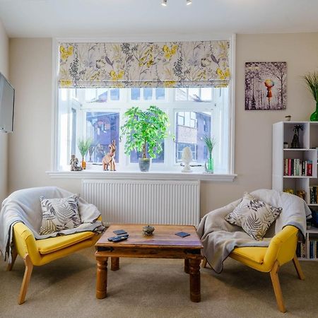 Upper Thames & Lower Thames - Stunning Apartments ヘンリー・オン・テムズ エクステリア 写真