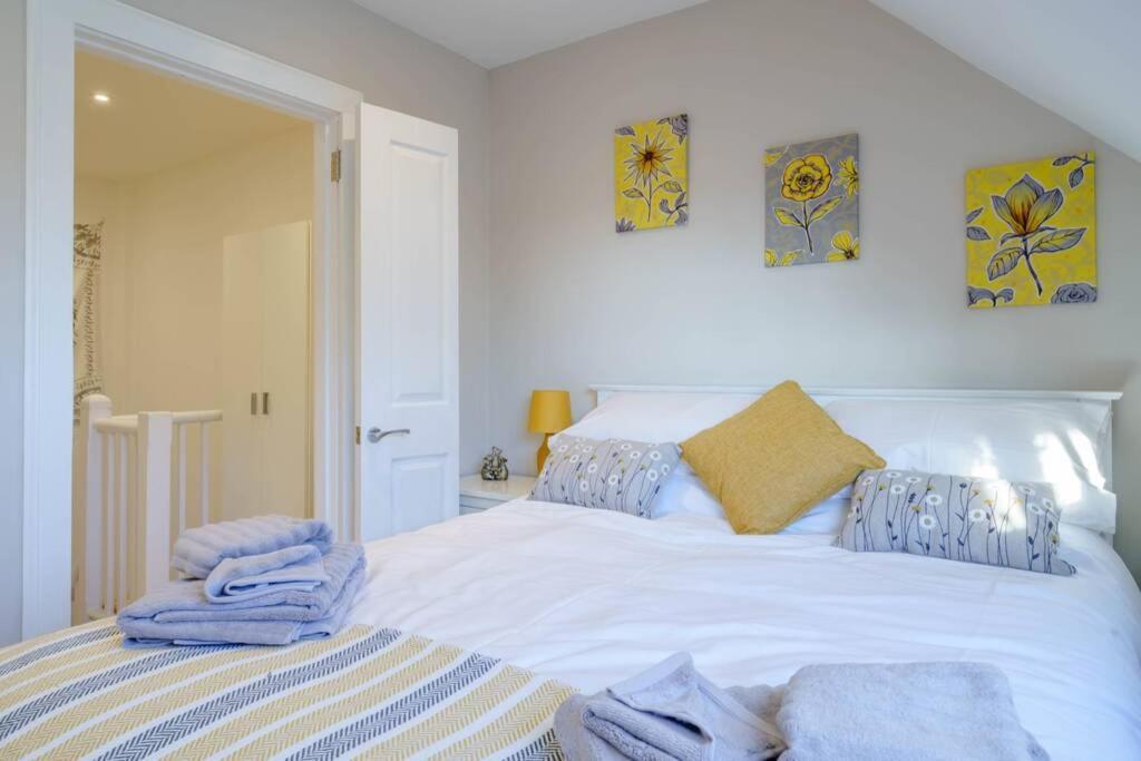 Upper Thames & Lower Thames - Stunning Apartments ヘンリー・オン・テムズ エクステリア 写真