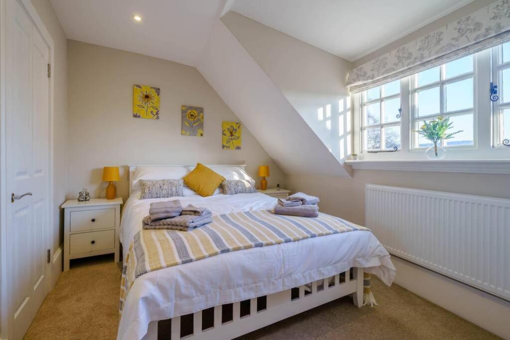 Upper Thames & Lower Thames - Stunning Apartments ヘンリー・オン・テムズ エクステリア 写真