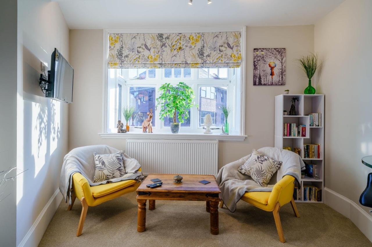 Upper Thames & Lower Thames - Stunning Apartments ヘンリー・オン・テムズ エクステリア 写真