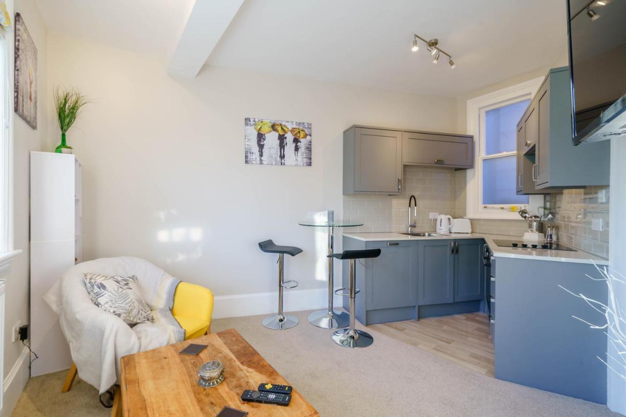 Upper Thames & Lower Thames - Stunning Apartments ヘンリー・オン・テムズ エクステリア 写真