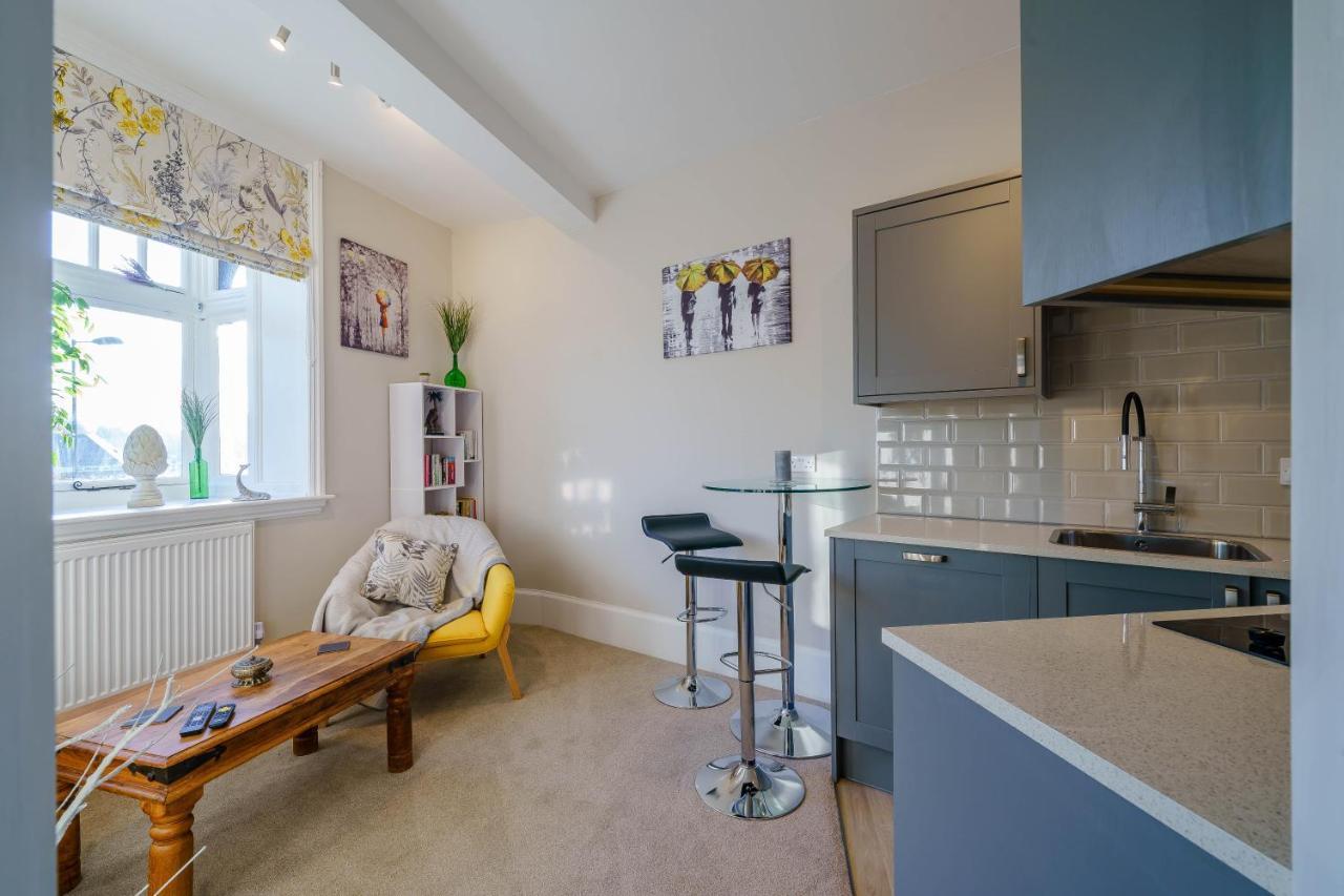 Upper Thames & Lower Thames - Stunning Apartments ヘンリー・オン・テムズ エクステリア 写真