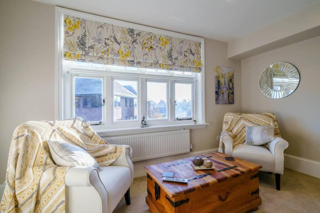 Upper Thames & Lower Thames - Stunning Apartments ヘンリー・オン・テムズ エクステリア 写真